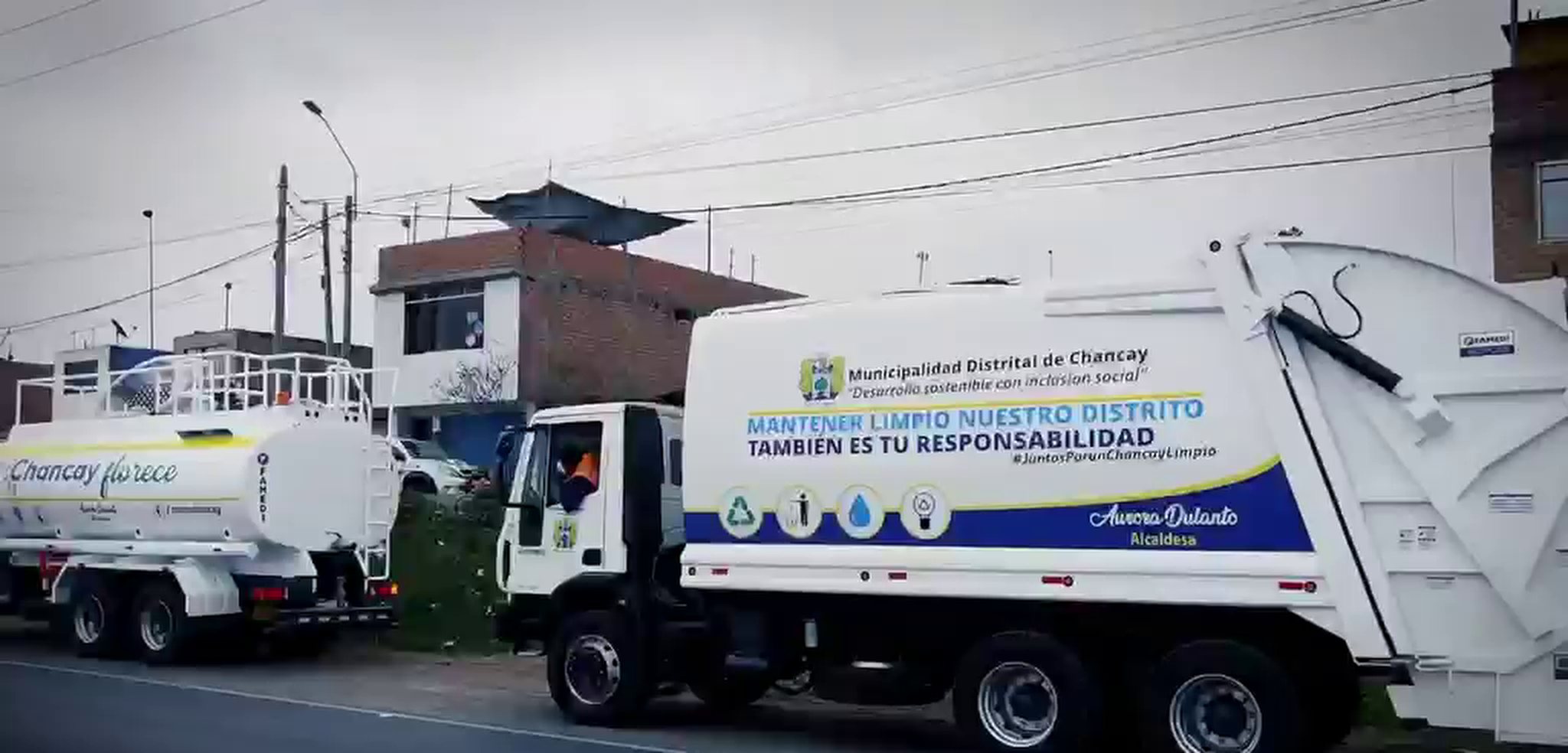 Entrega de compactador y cisterna a la Municipalidad de Chancay